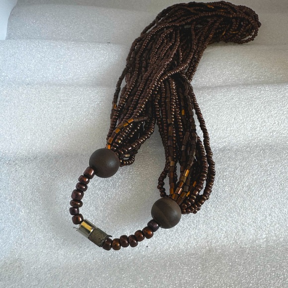 Artisan, multi-strand brown beaded necklace, magnetic clasp - Picture 4 of 5